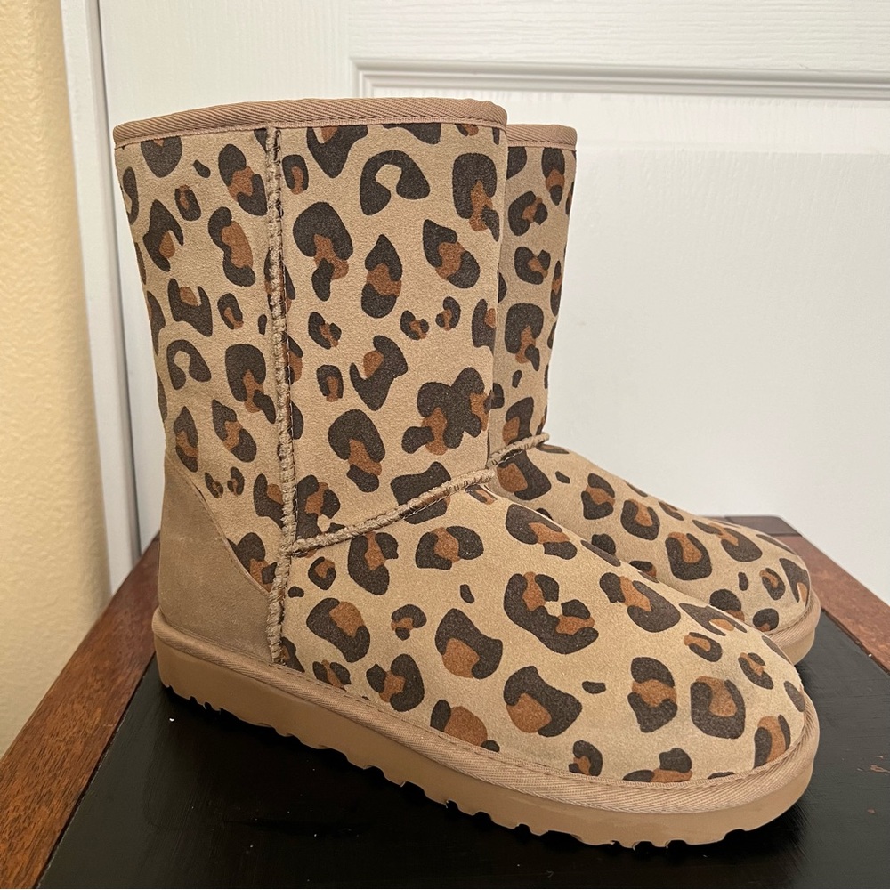 UGG Classic Short II Bootie